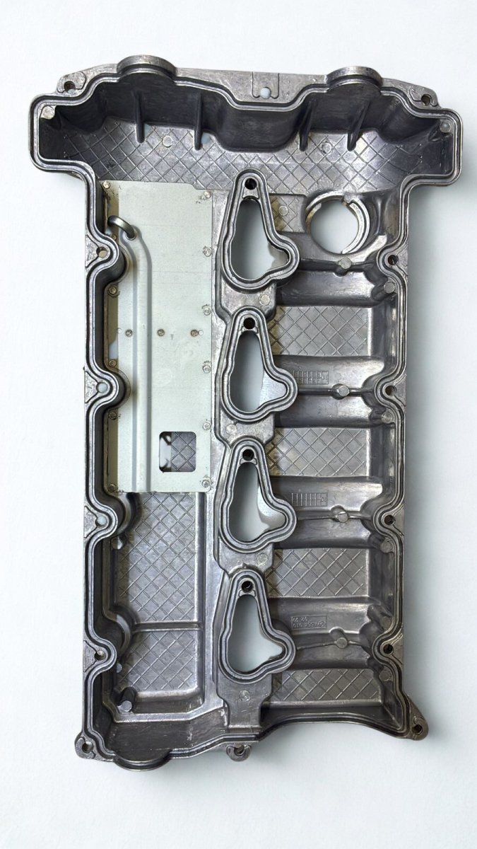 TAPA VALVULA SSY ACTYON 06 - 12 KYRON 06 - 14 DIESEL - Repuestos BYC SPA - Repuestos BYC SPA - 6640100430OR