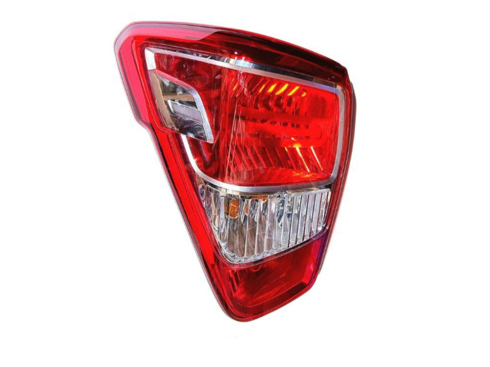 Farol trasero izquierdo Grand Musso 4x4 y 4x2 2.2 2018 - 2023 - Repuestos BYC SPA - SSANGYONG - 8360138001 8360138010OR