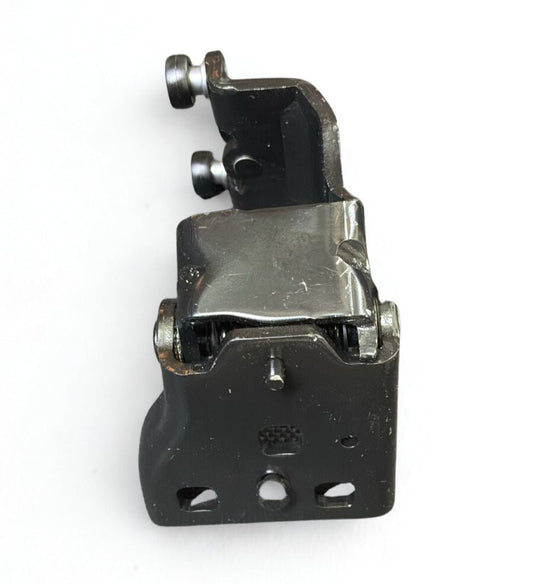 SOPORTE PUERTA RH CENTRAL CORREDERA HYUNDAI H1 08 - Repuestos BYC SPA - BYC - 83940 - 4H000 OR