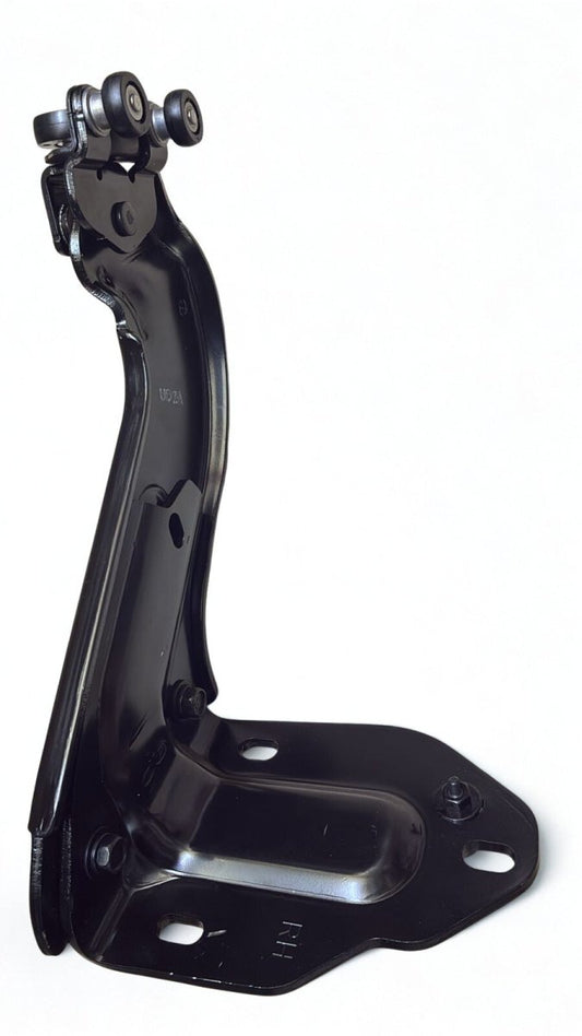 SOPORTE PUERTA RH INFERIOR HY H1 08 - Repuestos BYC SPA - Repuestos BYC SPA - 83960 - 4H000 OR