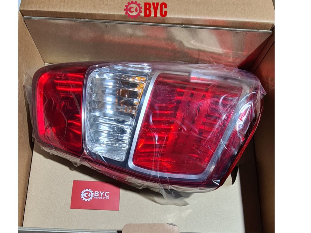 Farol trasero izquierdo Grand Musso 4x4 y 4x2 2.2 2018-2023 - Repuestos BYC SPA - SSANGYONG - 8360138001 8360138010OR